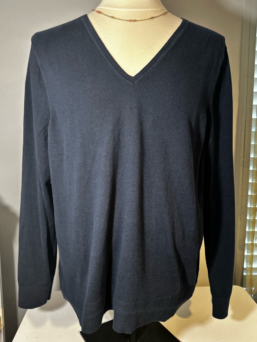 Banana Republic Women's V-Neck Sweater - Navy